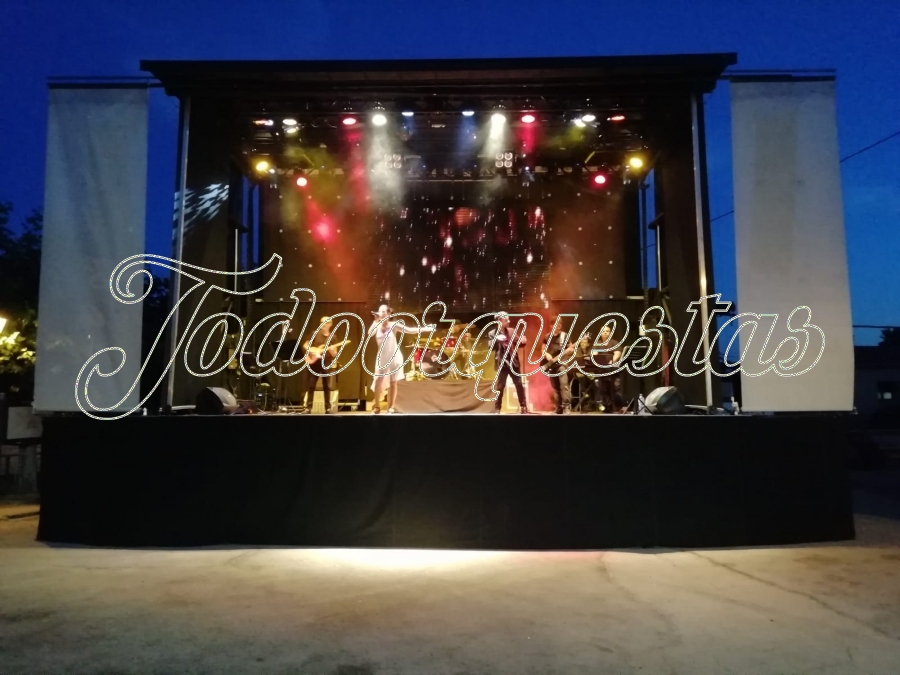 Se alquila camión escenario (fechas sueltas)